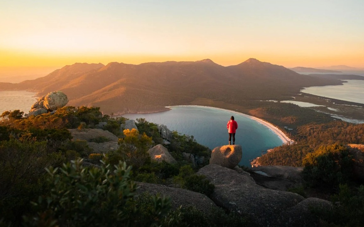 Wineglass-Bay-Tasmanias-Pristine-Paradise